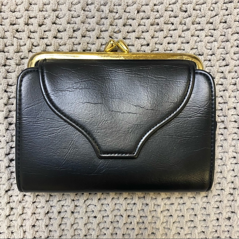 Vintage St Thomas Black Leather Wallet